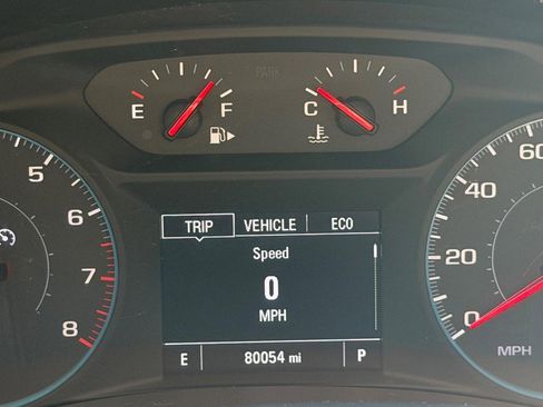 Used 2018 Chevrolet Malibu LT FWD image 19