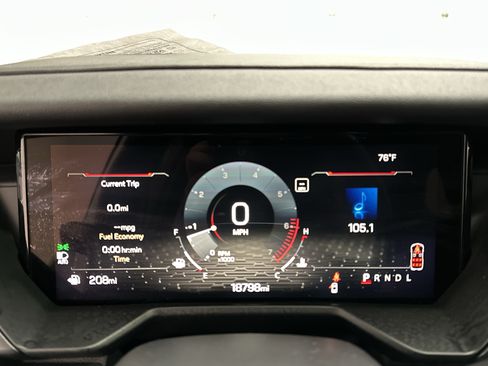 Used 2025 GMC Acadia Elevation FWD image 25