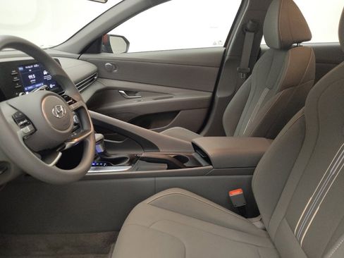 Used 2023 Hyundai Elantra SEL FWD image 17