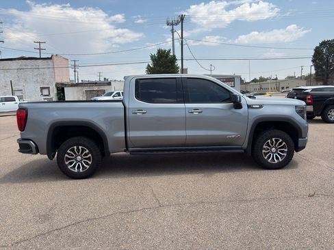 Used 2023 GMC Sierra 1500 AT4 w/ Technology Package AWD/4WD image 37