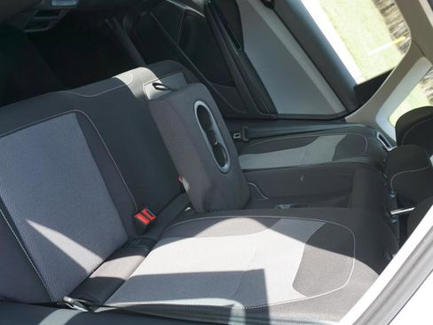 Used 2024 Volkswagen Taos S image 18