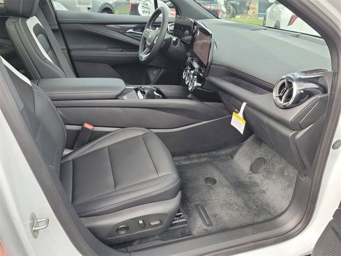 New 2026 Chevrolet Blazer EV LT image 14