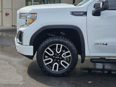 Used 2021 GMC Sierra 1500 AT4 w/ AT4 Value Package AWD/4WD image 6