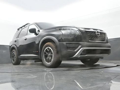 Used 2025 Nissan Pathfinder Rock Creek AWD/4WD image 9