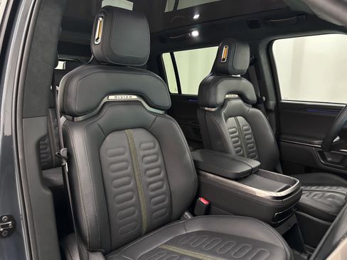 Used 2023 Rivian R1S Adventure image 18