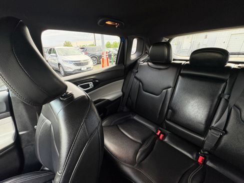Used 2025 Jeep Compass Limited AWD/4WD image 40