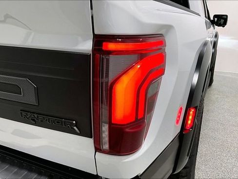 Used 2025 Ford F150 Raptor AWD/4WD image 25
