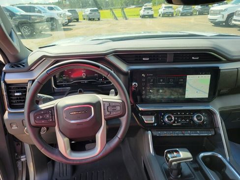 Used 2021 GMC Sierra 1500 AT4 w/ AT4 Preferred Package image 8