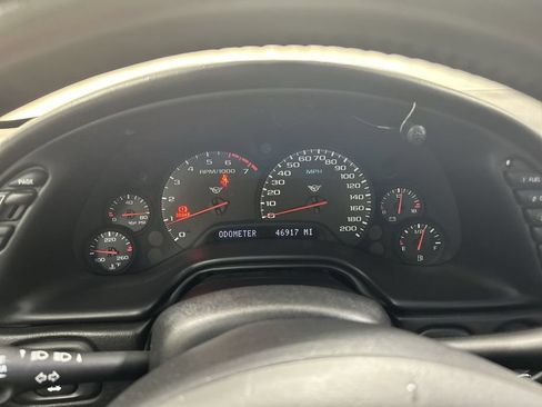 Used 2000 Chevrolet Corvette Coupe w/ Memory Pkg RWD image 13