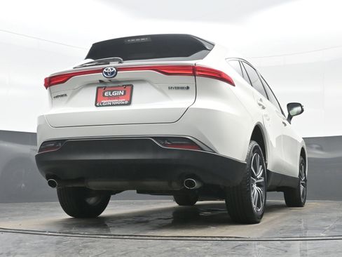 Used 2022 Toyota Venza LE image 31