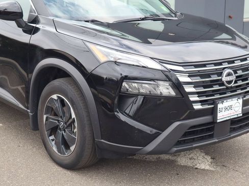 Certified 2025 Nissan Rogue SV AWD/4WD image 3