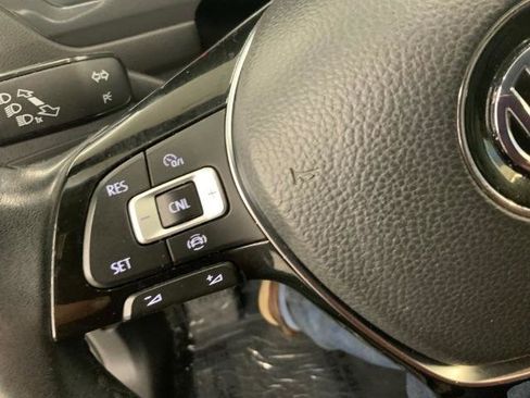 Used 2019 Volkswagen Tiguan SE AWD/4WD image 22