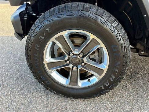 Used 2022 Jeep Wrangler Unlimited Sahara image 7
