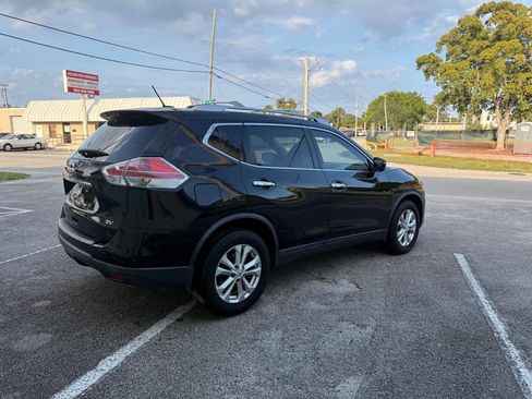 Used 2015 Nissan Rogue SV FWD image 23