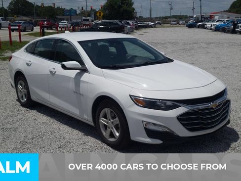 Used 2024 Chevrolet Malibu LT FWD image 2