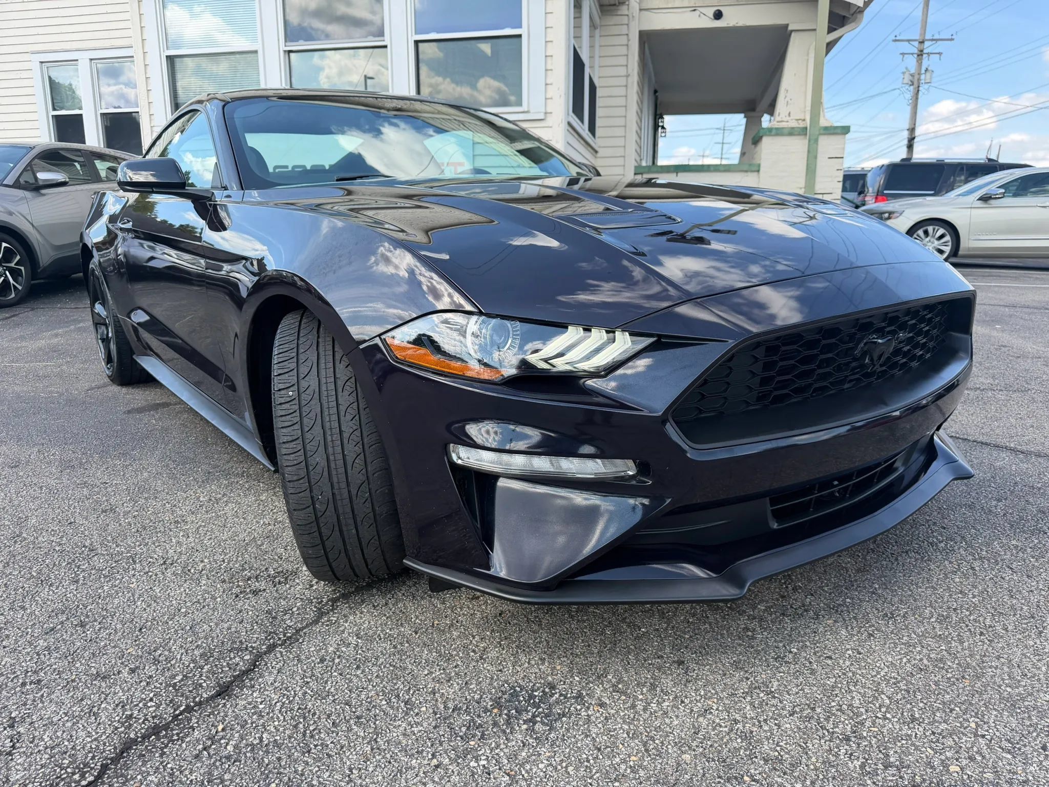 Used 2022 Ford Mustang Coupe w/ Black Accent Package RWD image 20