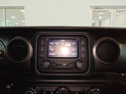 Used 2020 Jeep Gladiator Sport w/ Quick Order Package 24S AWD/4WD image 17