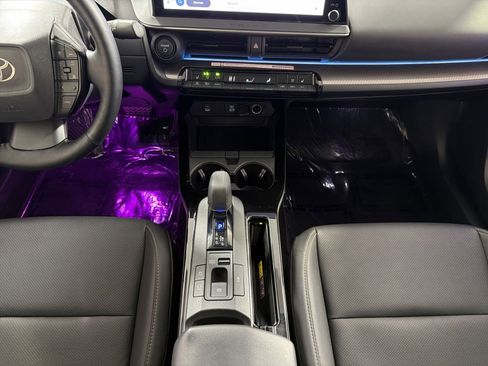 Used 2024 Toyota Prius Limited image 21