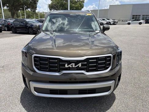 Used 2025 Kia Telluride S AWD/4WD image 6