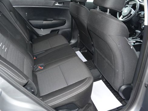 Used 2022 Kia Sportage LX w/ LX AWD Value Edition Package image 9