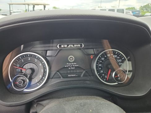 Used 2021 RAM 1500 Big Horn AWD/4WD image 9