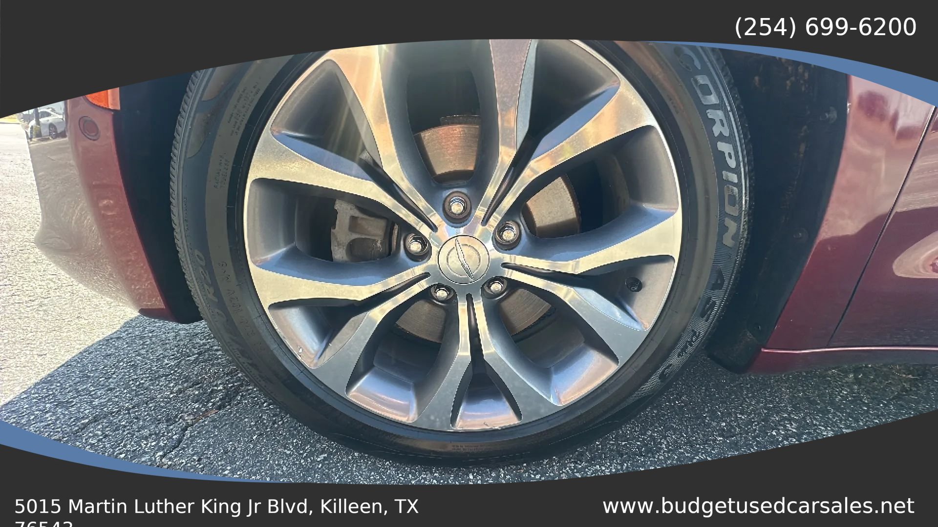 Used 2018 Chrysler Pacifica Limited w/ Tire & Wheel Group FWD image 12