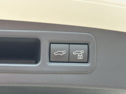 Used 2025 Lexus RX 350 FWD w/ Technology Package image 25
