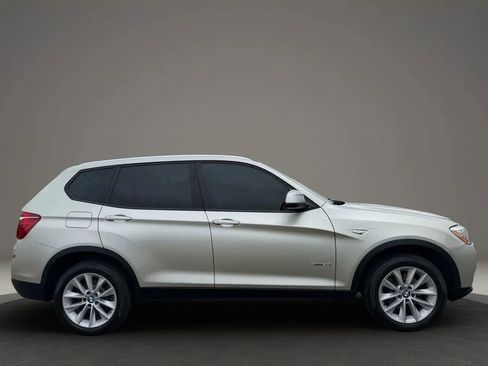 Used 2017 BMW X3 sDrive28i RWD image 4