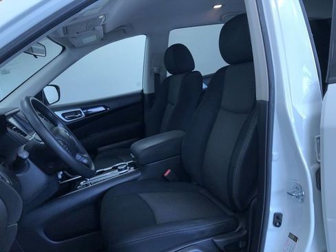 Used 2017 Nissan Pathfinder S image 18