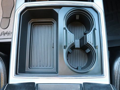 Used 2018 Ford F250 Lariat w/ Lariat Value Package image 25