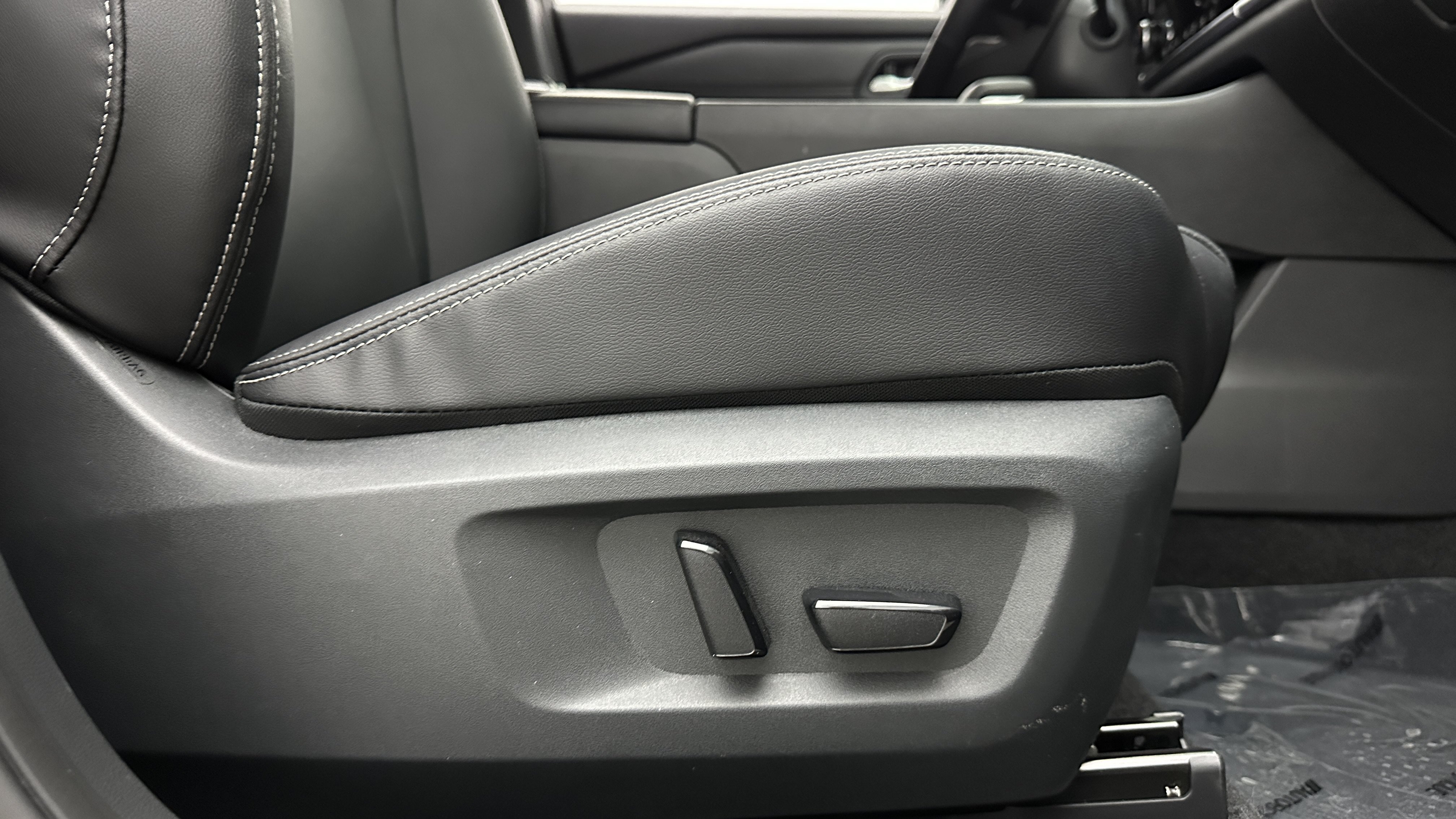 Used 2026 Nissan Rogue SL FWD image 39