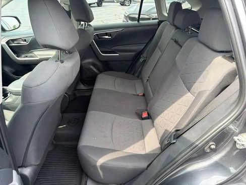 Used 2020 Toyota RAV4 XLE w/ Convenience Package AWD/4WD image 19