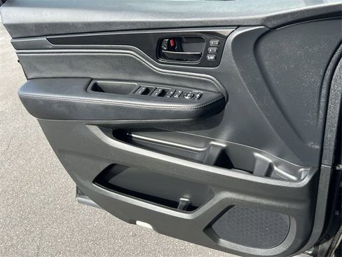 Used 2023 Honda Odyssey Touring image 23