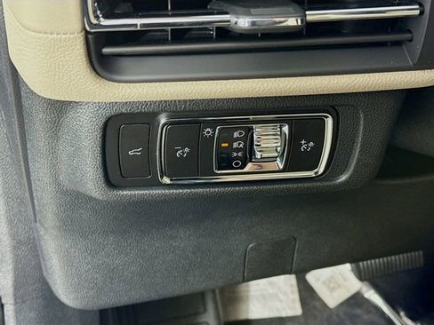 New 2026 Lincoln Corsair Premiere FWD image 11