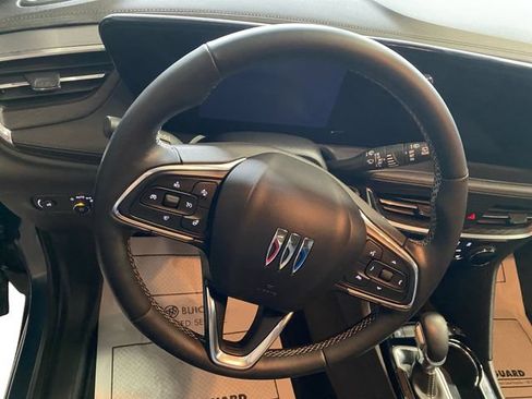 Certified 2024 Buick Encore GX Preferred w/ Comfort Package FWD image 14