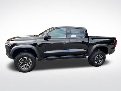 Used 2023 Chevrolet Colorado ZR2 AWD/4WD image 9