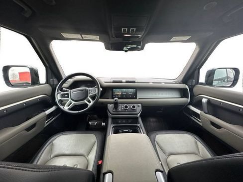 Used 2022 Land Rover Defender 110 X-Dynamic SE AWD/4WD image 12