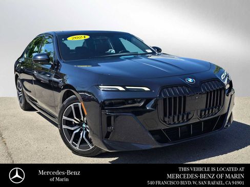 Used 2023 BMW 760i xDrive AWD/4WD image 1