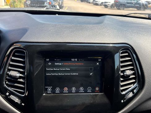 Used 2020 Jeep Compass Latitude image 25