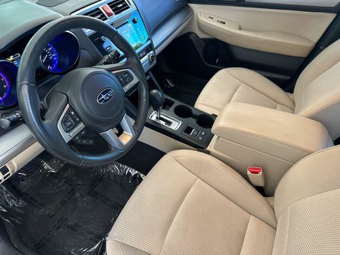 Used 2017 Subaru Outback 2.5i Premium AWD/4WD image 9