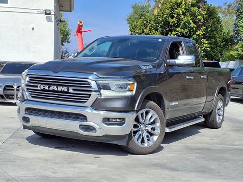 Used 2019 RAM 1500 Laramie AWD/4WD image 3