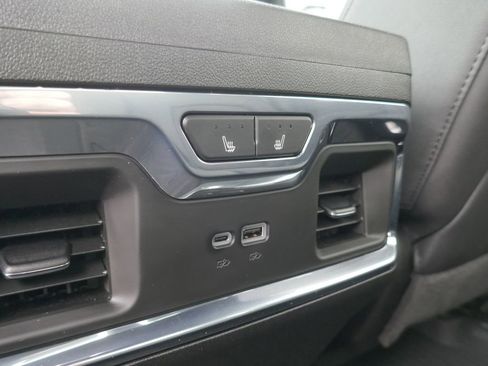 Certified 2026 Chevrolet Silverado 1500 High Country w/ Technology Package AWD/4WD image 19
