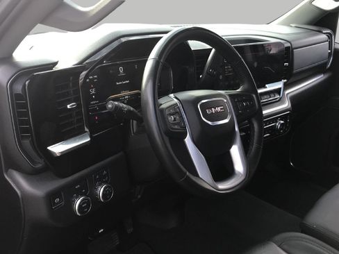 Used 2025 GMC Sierra 1500 SLT AWD/4WD image 1