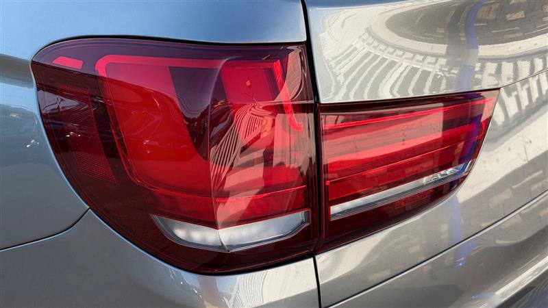 Used 2017 BMW X5 xDrive50i AWD/4WD image 13