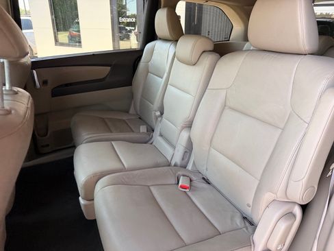 Used 2014 Honda Odyssey EX-L image 12