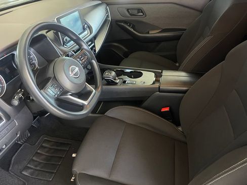 Used 2023 Nissan Rogue S FWD image 9