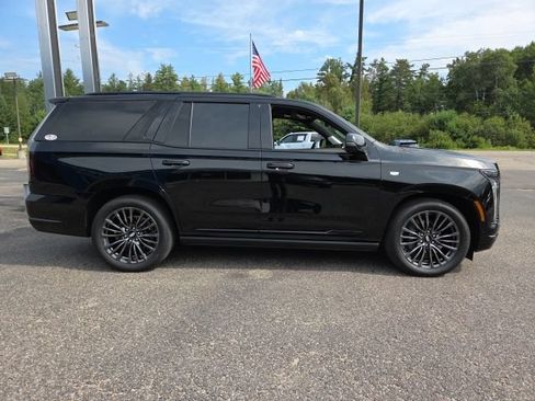 Used 2025 Cadillac Escalade Sport Platinum AWD/4WD image 32
