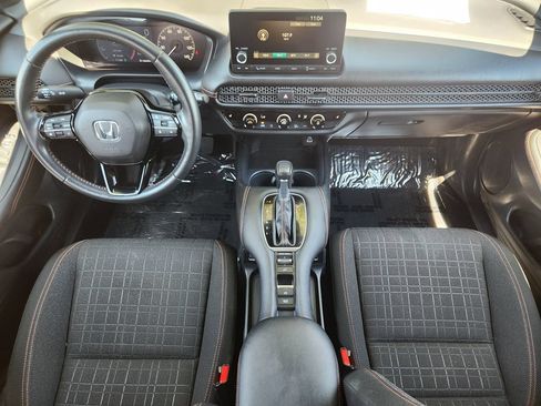 Used 2023 Honda HR-V Sport image 17