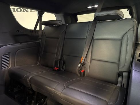 Used 2025 GMC Yukon XL Denali image 25