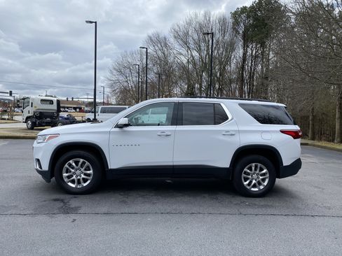 Used 2021 Chevrolet Traverse LT image 6